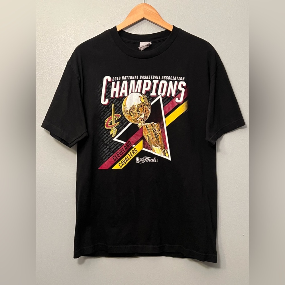 Cleveland Cavaliers 2016 NBA Finale Champions Tee Size Large Adult